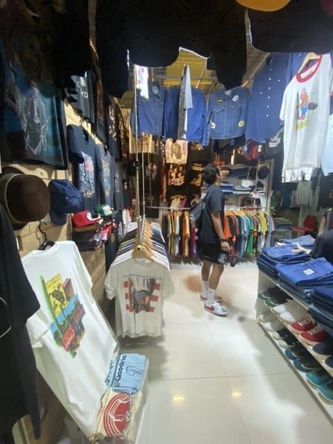 The Gang Goes to Thailand: Not THOSE Americans (Part 2)