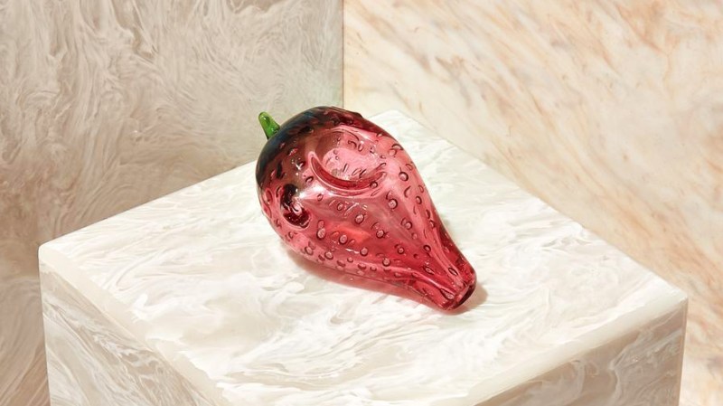 8 of our favorite strawberry scented strains 