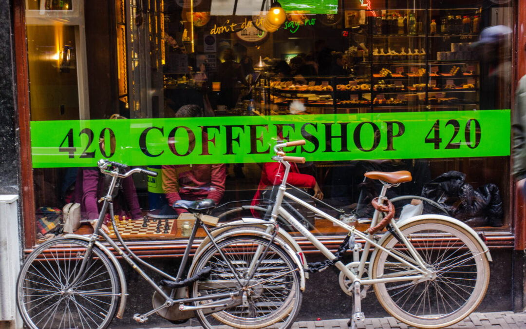 California Governor Vetoes Cannabis Cafes Bill